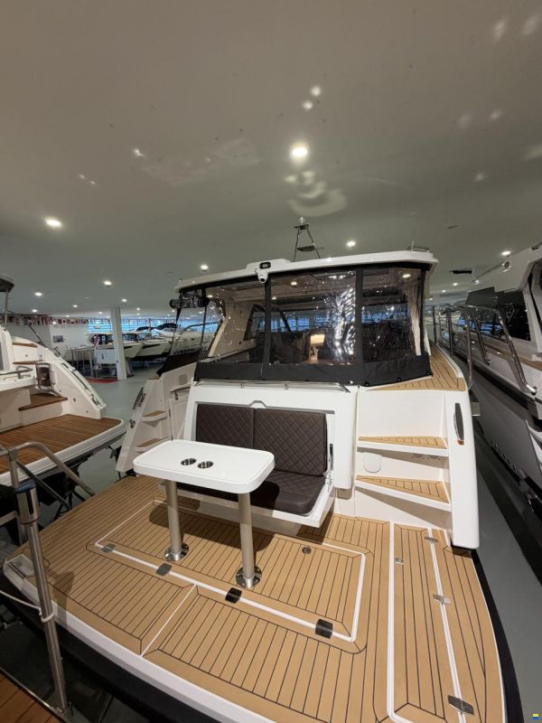 Aquador 300 Hard Top