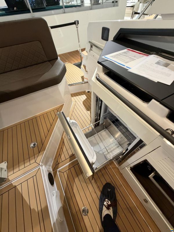 Aquador 300 Hard Top