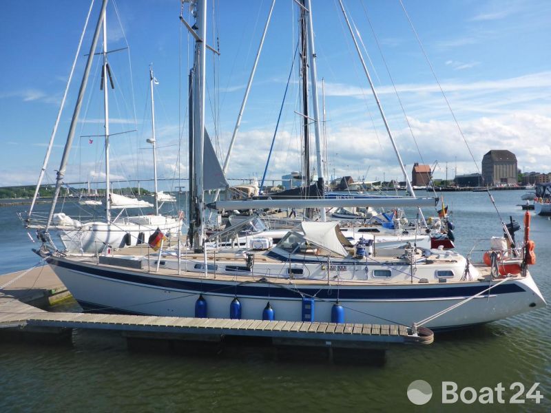 Hallberg-Rassy 42