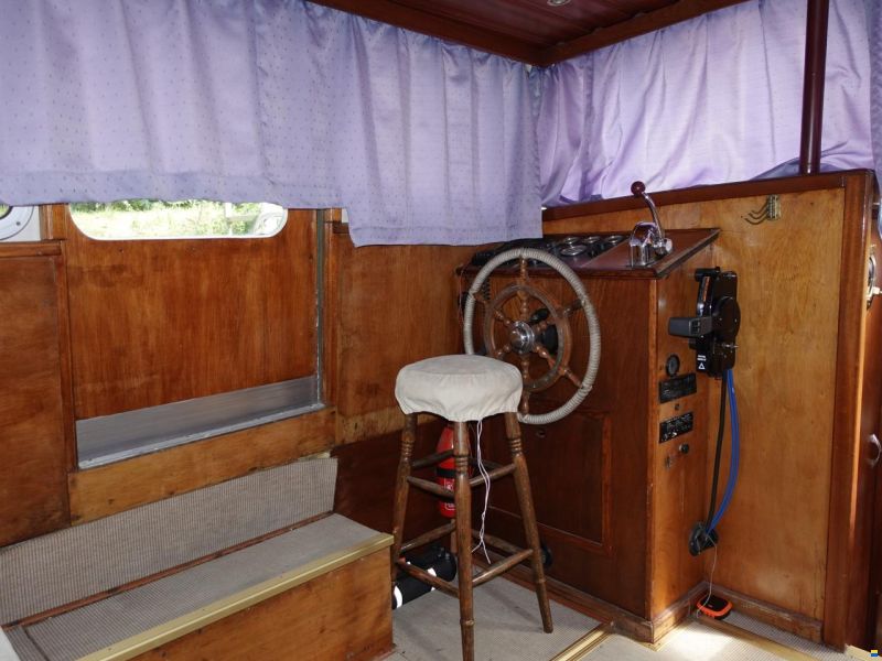 Motorkajütboot Stahlverdränger 10 Meter