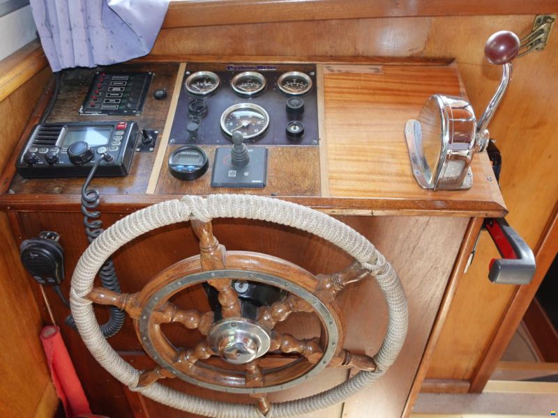 Motorkajütboot Stahlverdränger 10 Meter
