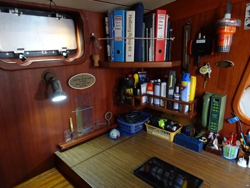 Hallberg-Rassy 49