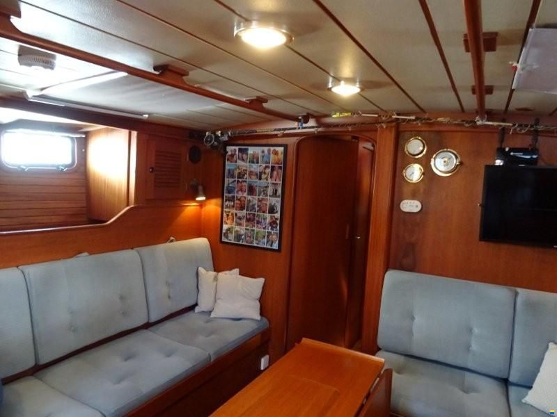 Hallberg-Rassy 49