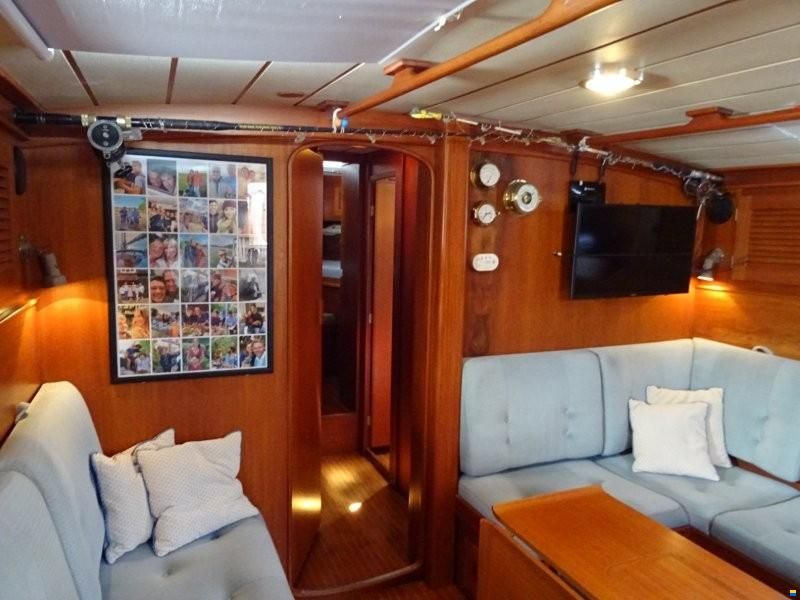 Hallberg-Rassy 49
