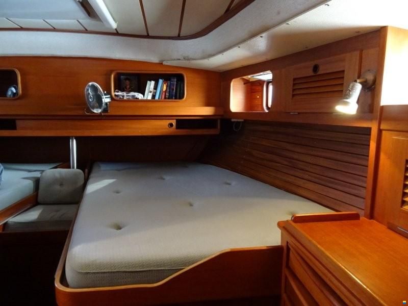 Hallberg-Rassy 49