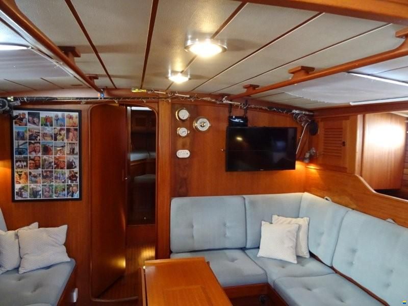 Hallberg-Rassy 49