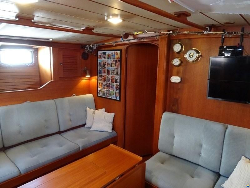 Hallberg-Rassy 49