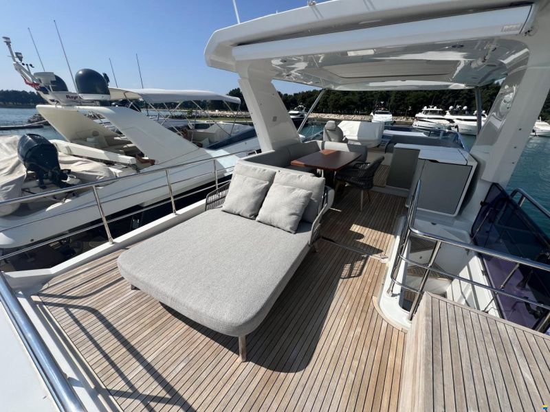 Azimut 60 fly