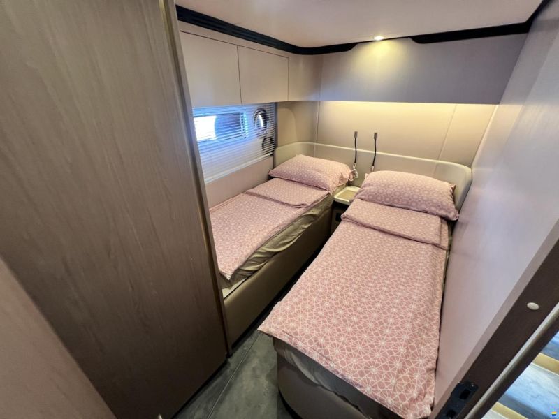 Azimut 60 fly
