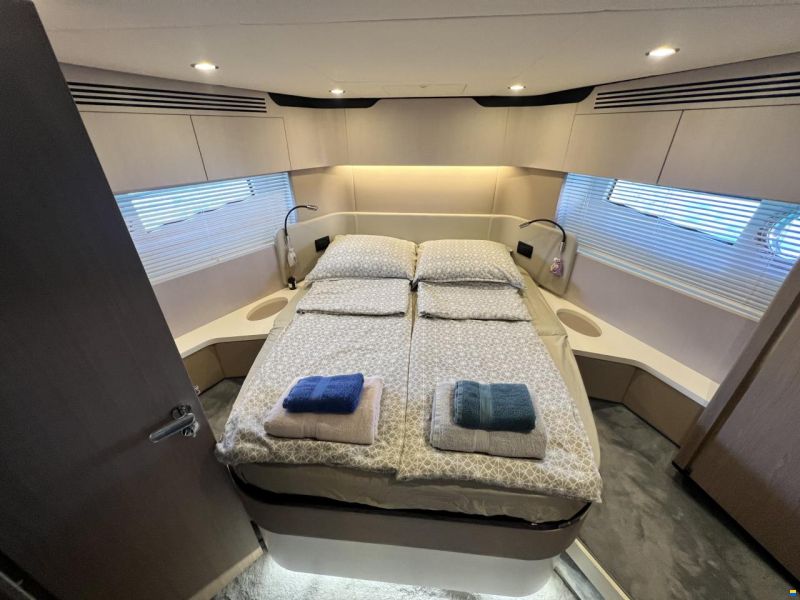 Azimut 60 fly