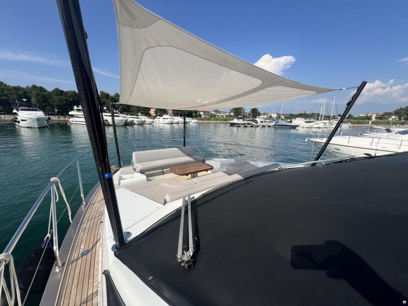 Azimut 60 fly