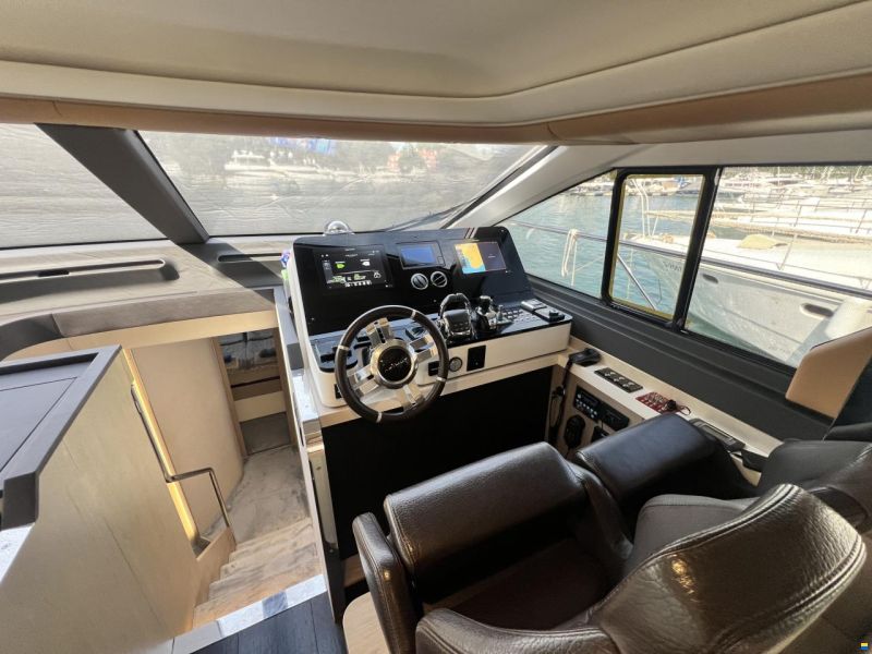 Azimut 60 fly