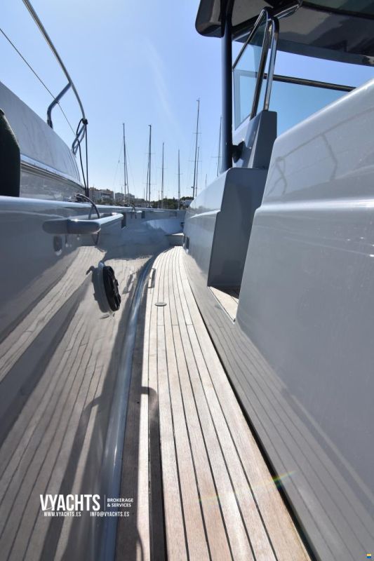 Custom Built Motor Yacht Center Console