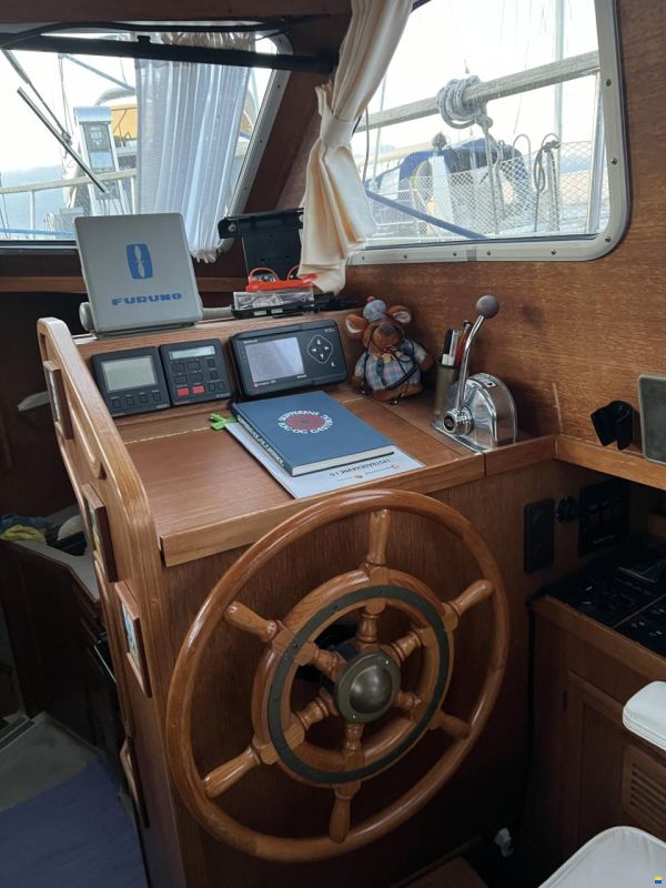 Nauticat 32