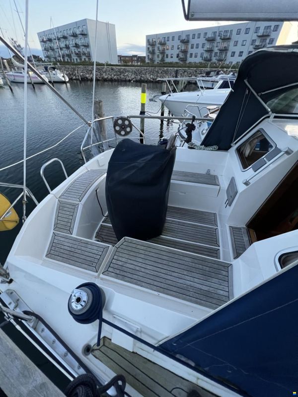 Nauticat 32