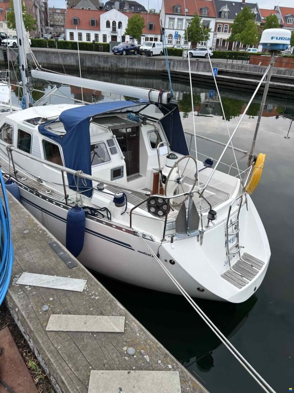Nauticat 32