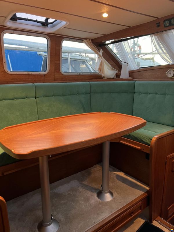 Nauticat 32