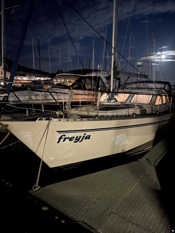 Nauticat 32