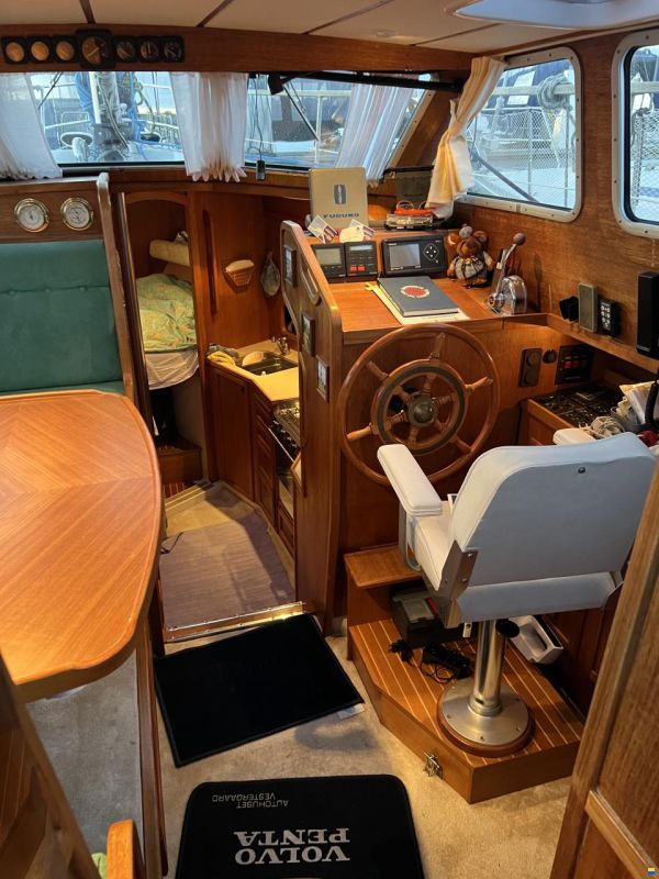 Nauticat 32