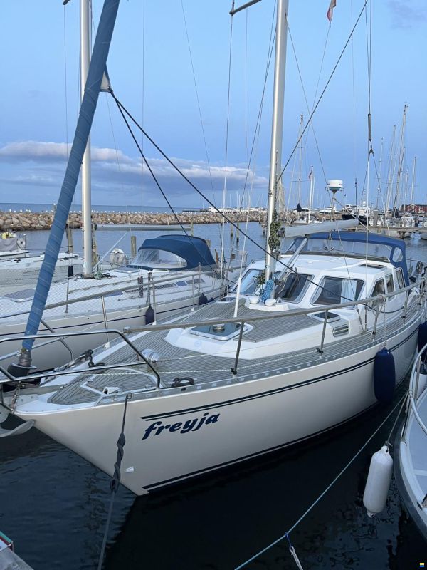 Nauticat 32