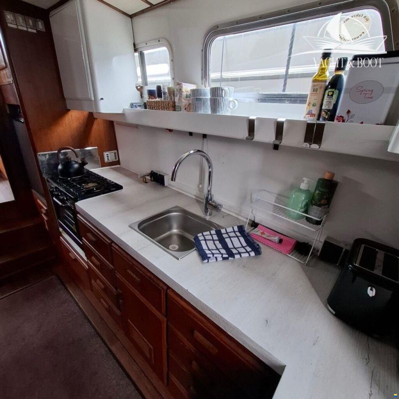 Gladstone Lyall & Co Aquila Queen Trawle