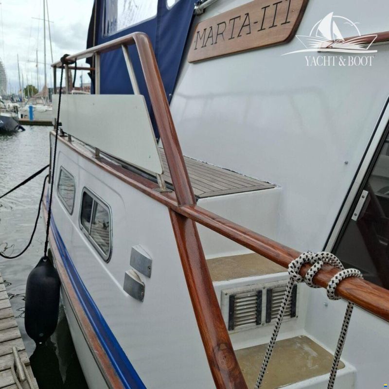 Gladstone Lyall & Co Aquila Queen Trawle