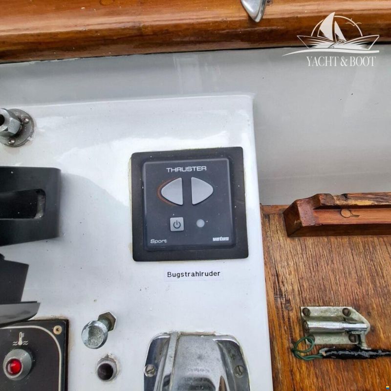 Gladstone Lyall & Co Aquila Queen Trawle