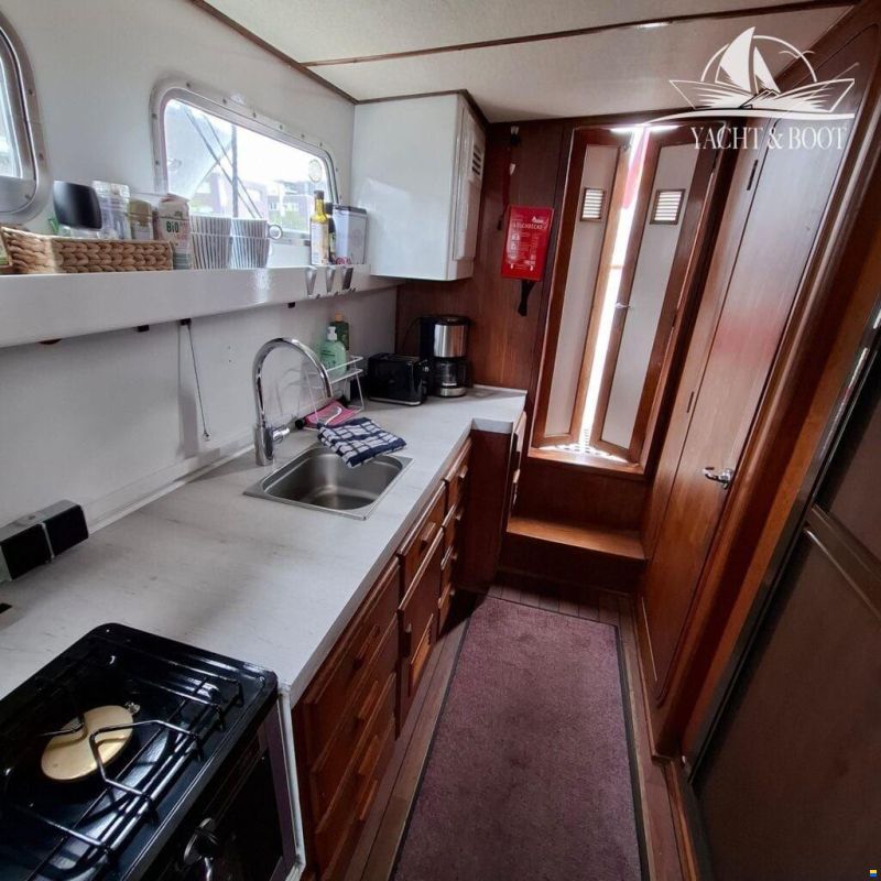 Gladstone Lyall & Co Aquila Queen Trawle