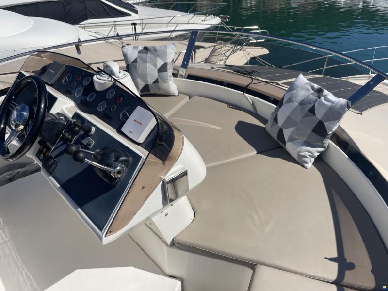Fairline Squadron 52
