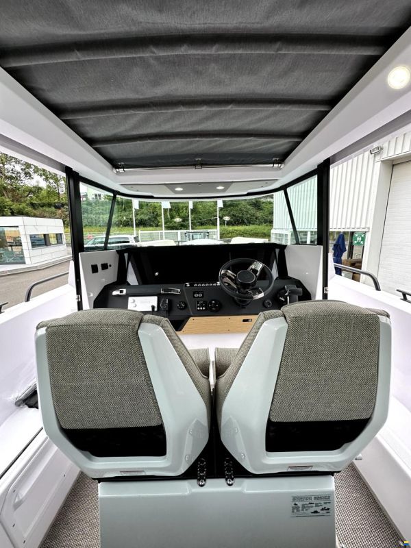 Axopar 29 Cross Cabin