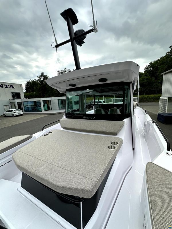 Axopar 29 Cross Cabin