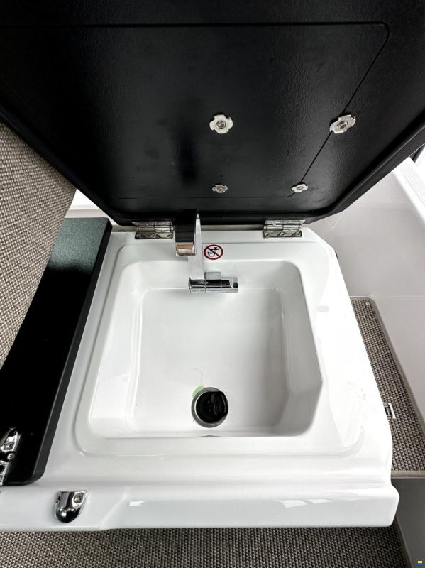 Axopar 29 Cross Cabin