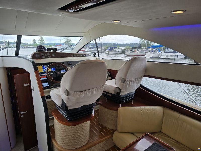 Fairline Phantom 43 Fly