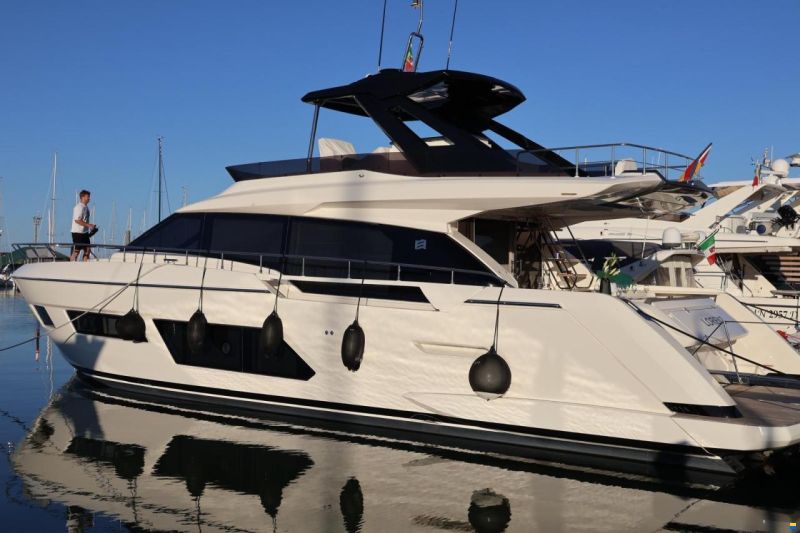 Ferretti 670 fly