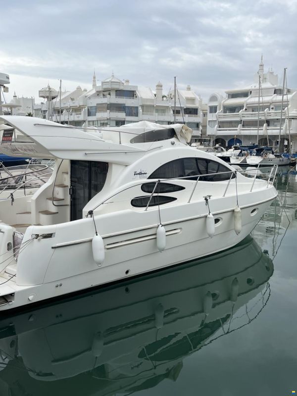 Azimut 39 Fly