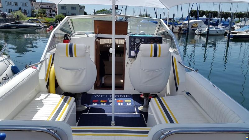 Fairline Weekend 21
