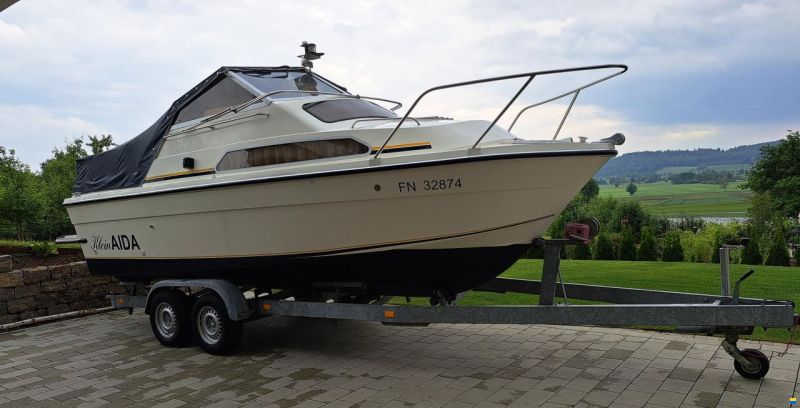 Fairline Weekend 21