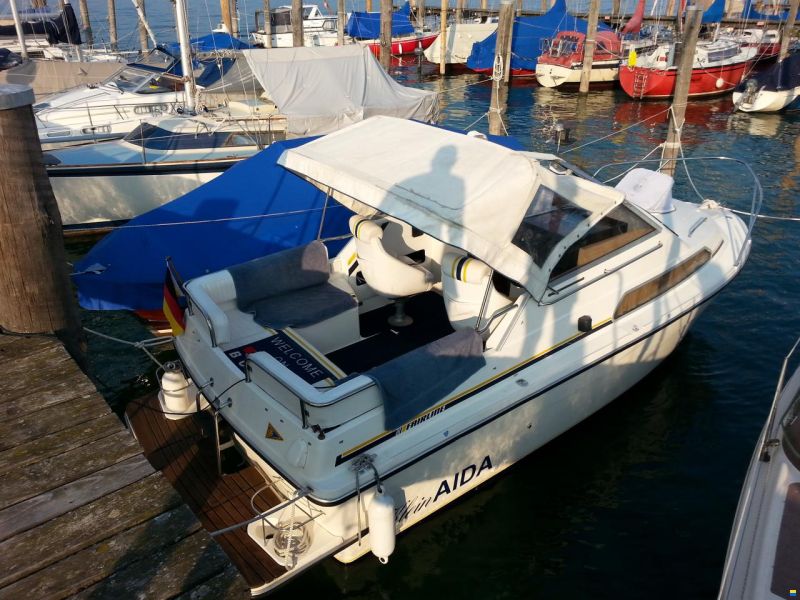 Fairline Weekend 21