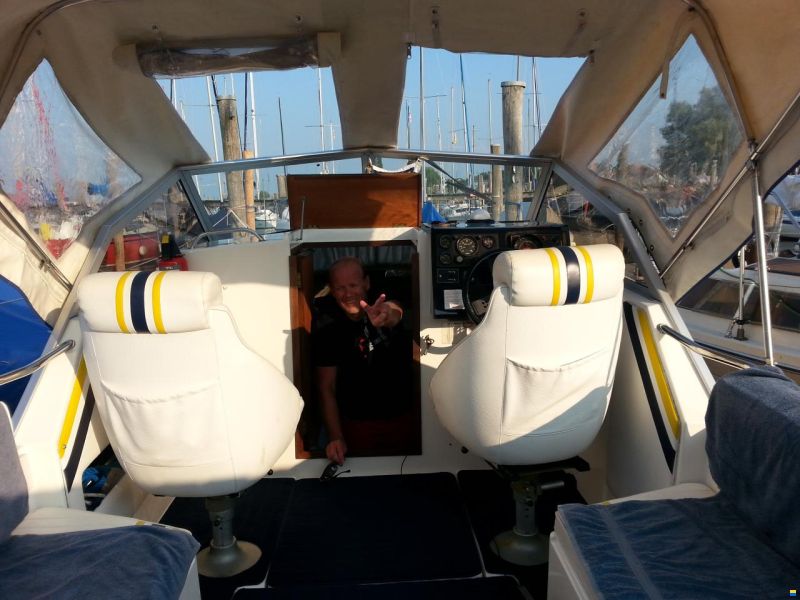 Fairline Weekend 21