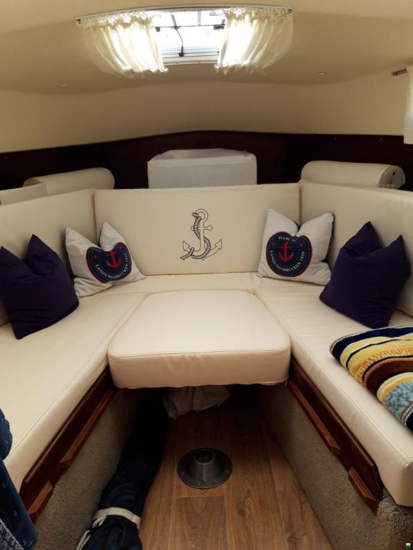 Fairline Weekend 21