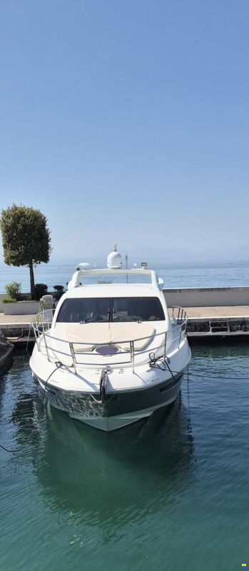 Azimut 43S