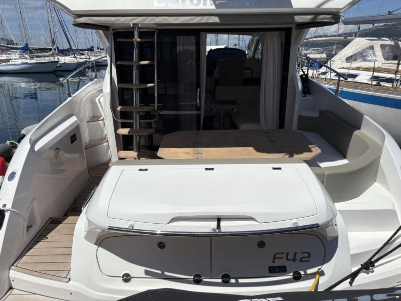 Sessa Fly 42