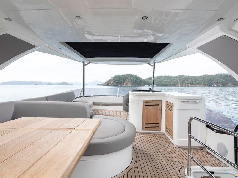 Sunseeker Manhattan 66