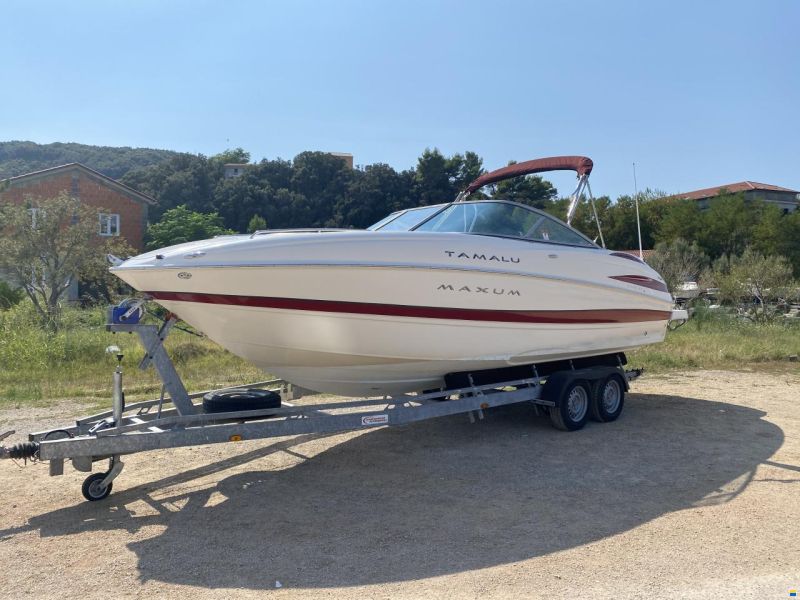 Maxum 2400 SC3