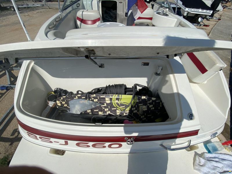 Maxum 2400 SC3