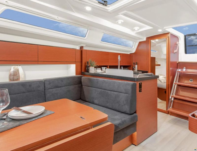 Hanse 348