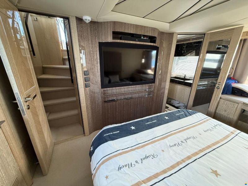 Galeon 700 Sky