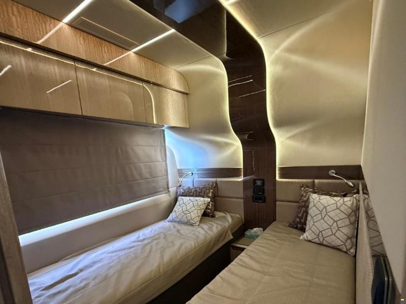 Galeon 700 Sky