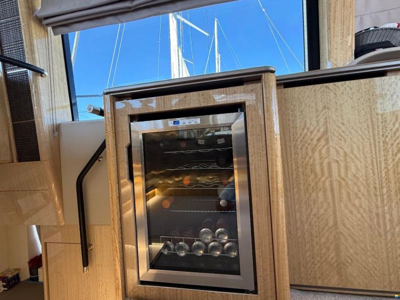 Galeon 700 Sky