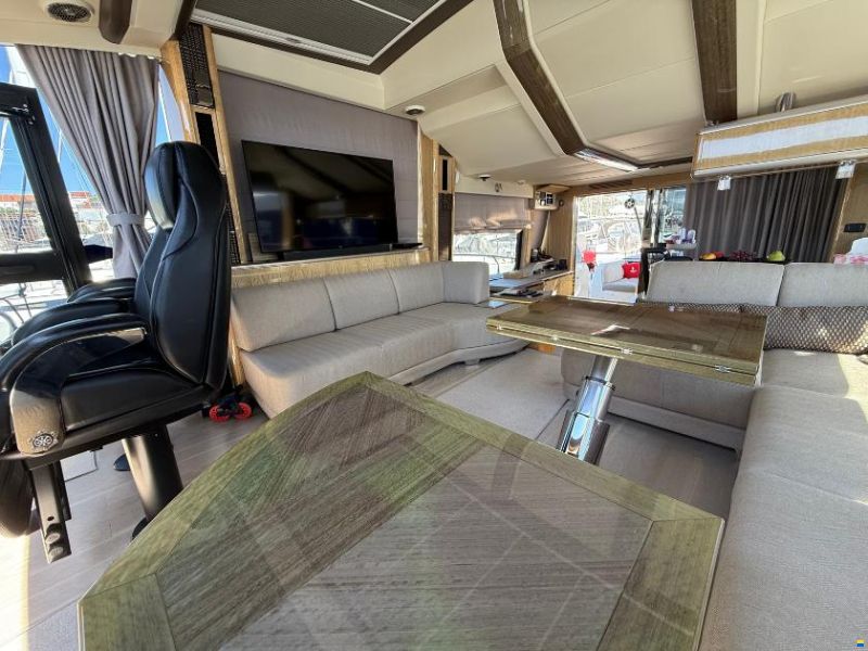 Galeon 700 Sky